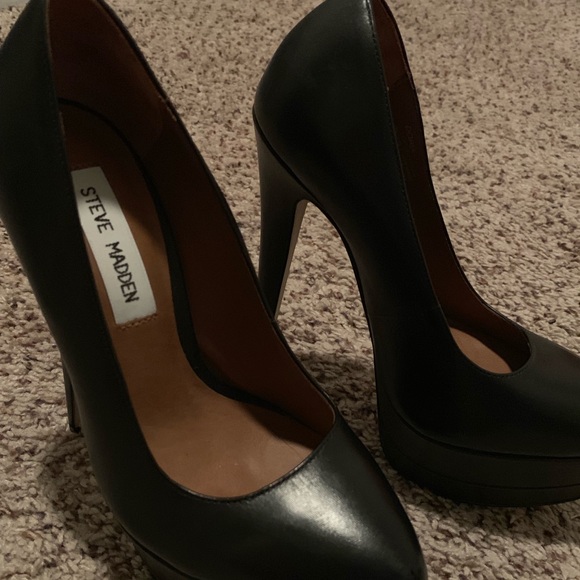 Pumps - Picture 2 of 2
